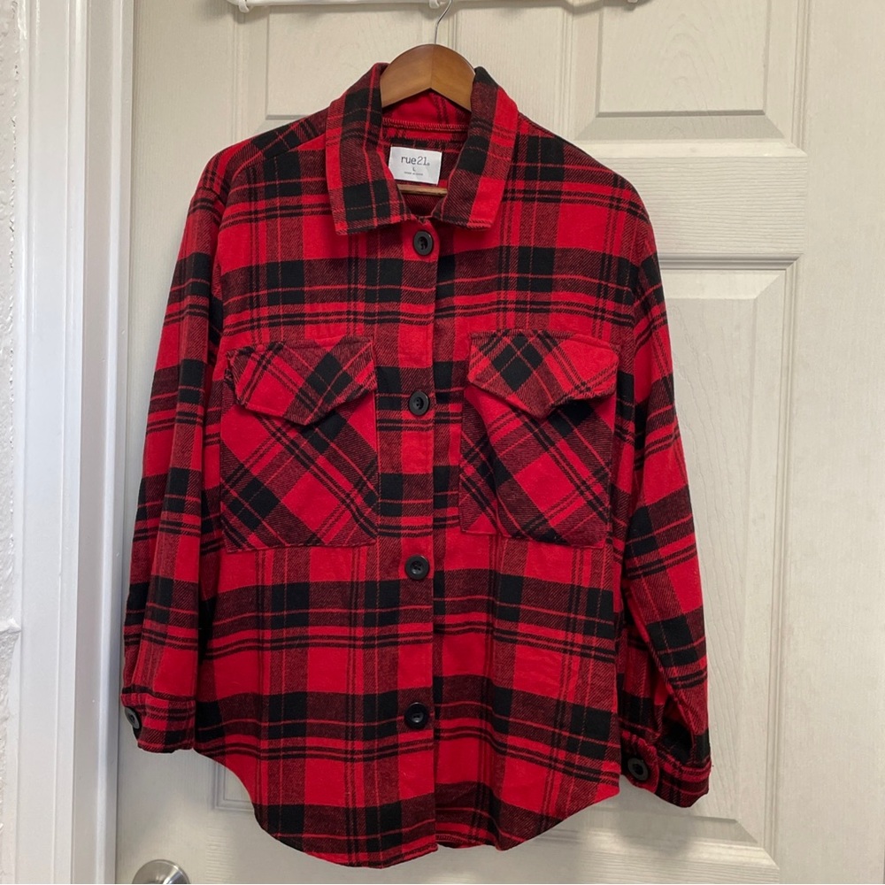 Woman’s Red & Black Rue21 Plaid Flannel Button Long Sleeve Size Large